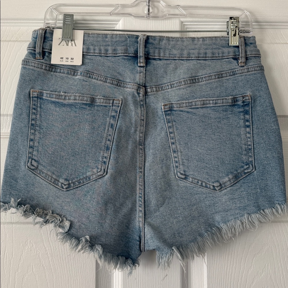 ZARA NWT High Rise Distressed Denim Cutoff Shorts - Size 10 - Picture 4 of 5